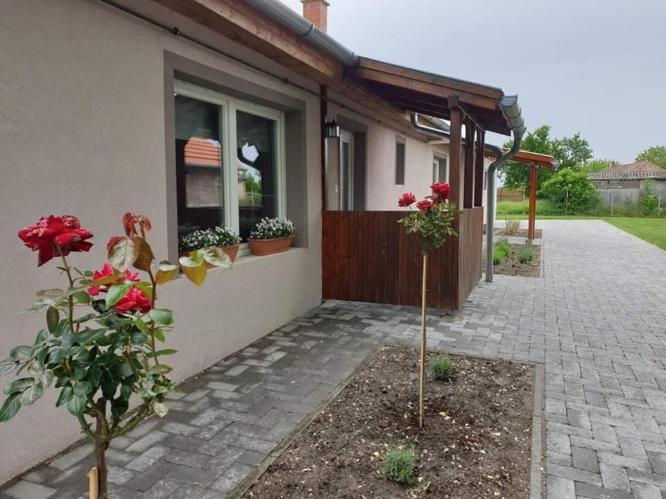 Kajári Apartmanház Balatonfőkajár Exterior foto